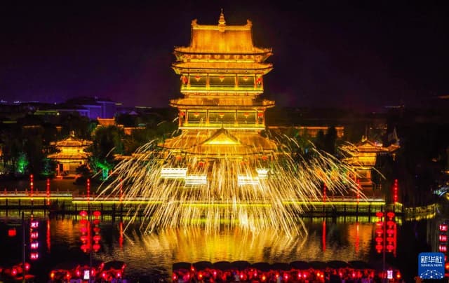 古城台儿庄:传统非遗激活假日夜经济