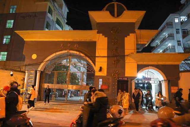 胡某宇家属代理律师:在等待尸检报告和录音笔鉴定结论