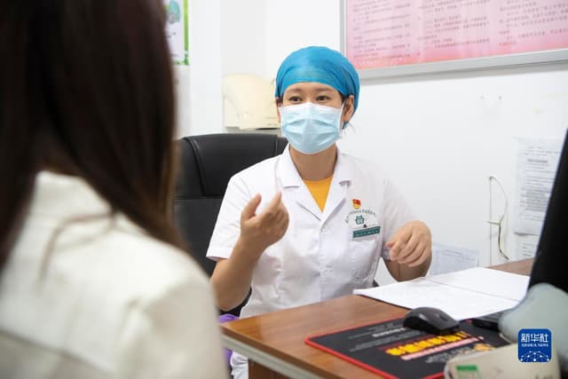 社区家庭医生黄莹:以“仁心”赢“人心”