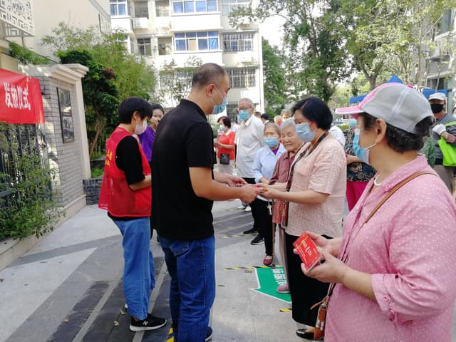 郑州管城:学党史办实事 居家服务暖邻里