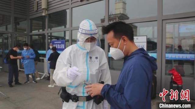 直击吉林市疫情防控：停课停运全域核酸检测