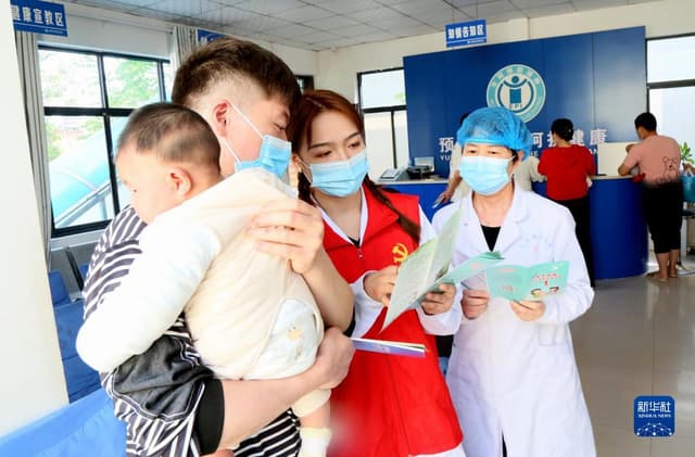 河南汝阳:儿童预防接种知识宣传进乡村