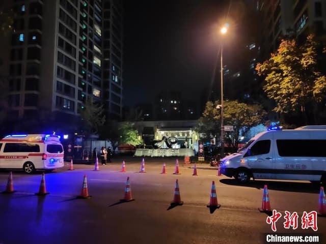 杭州无症状感染者居住小区:连夜检测核酸 业主暖心助人
