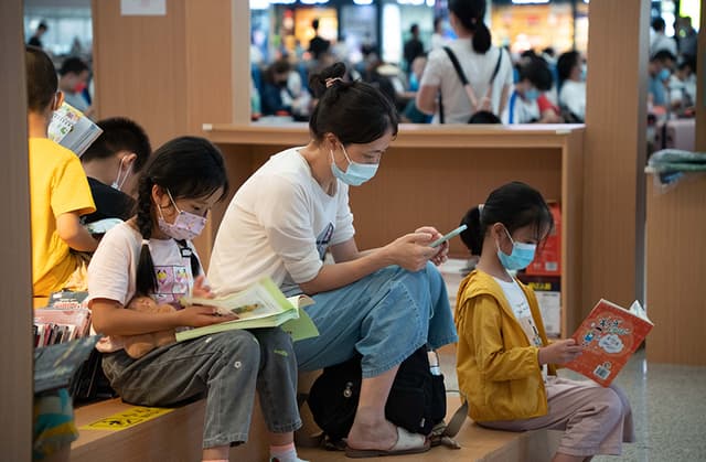 “书香高铁”,喧闹中的阅读净土