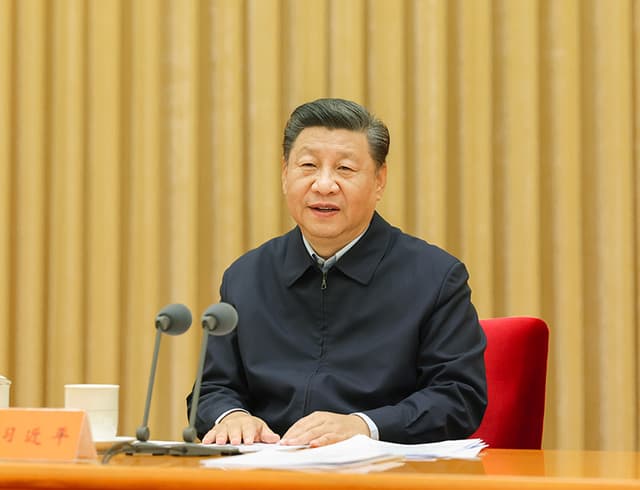 习近平在全国宗教工作会议上强调 坚持我国宗教中国化方向 积极引导宗教与社会主义社会相适应