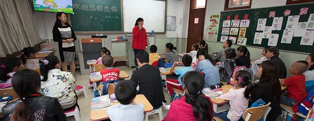 11部门:推动中小学、幼儿园普遍建立家长学校