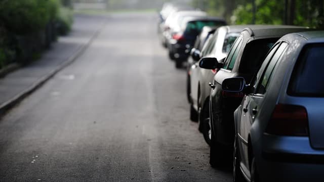 南宁“停车贵”引争议,市委书记:优化调整免费停车时长和收费标准