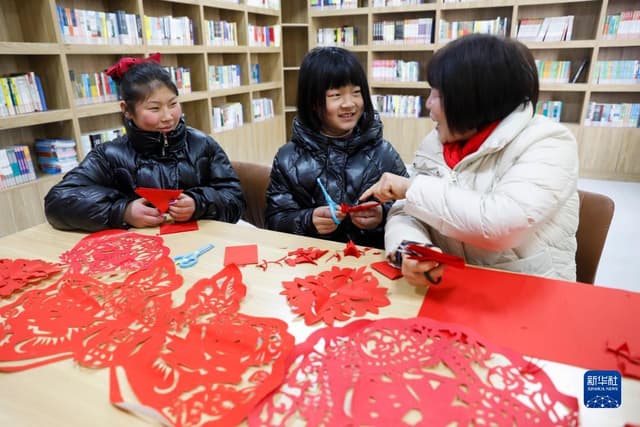 河南宝丰:乡村公益课堂 助力多彩寒假