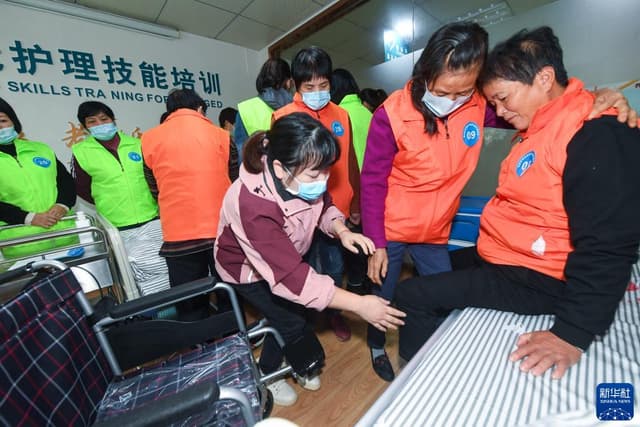 浙江临安:开展专业技能培训 提升养老服务水平