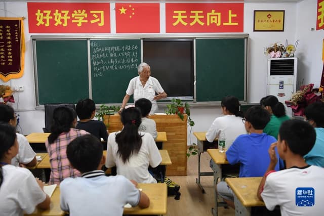 乡村教师叶连平:连续22年暑假为农村学生辅导英语