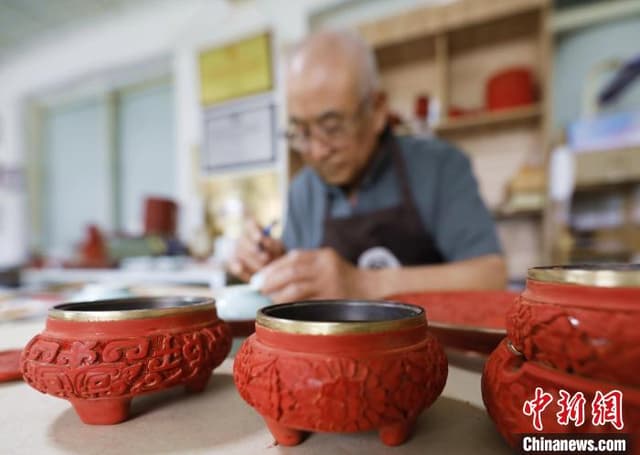 河北雕漆技艺传承人:用时光雕刻“慢艺术”
