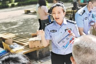 北京朝阳反诈中心一线女民警:争分夺秒与骗子“抢人”