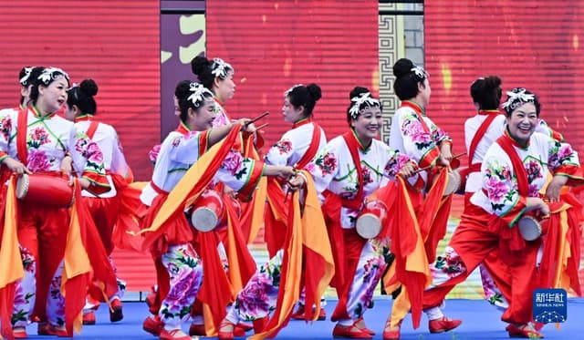 山西洪洞:金秋热舞展风采