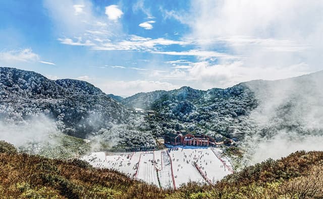 重庆南川:冰雪运动“热”起来