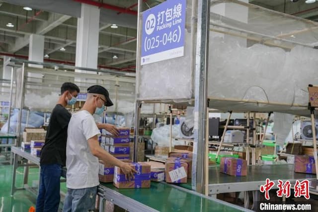 广州南沙疫情趋稳：社区重燃烟火气 港区生产常态化