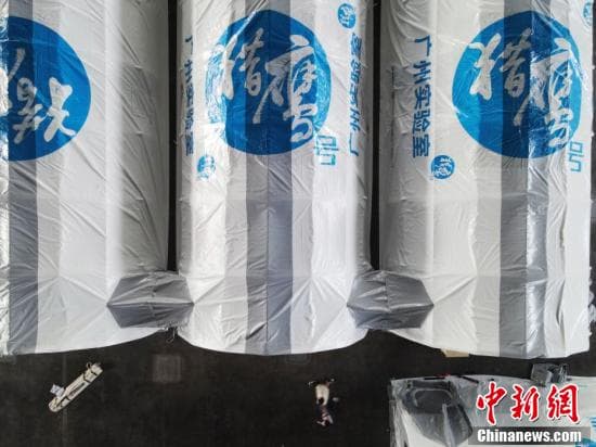 江苏扬州:“猎鹰”出击 助力核酸检测