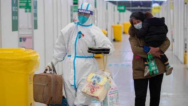 阴性家长可陪同！上海开设“亲子方舱”