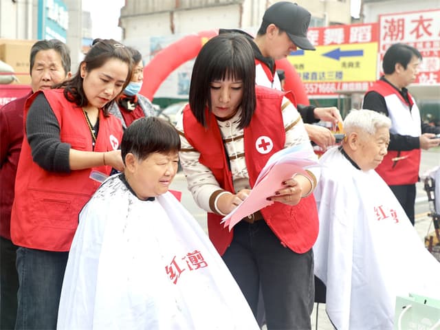 安徽灵璧:一抹志愿红 浸润“灵”里心