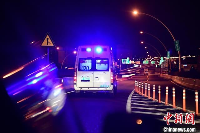 河南援沪医疗转运队:人停车不停,车停人不停