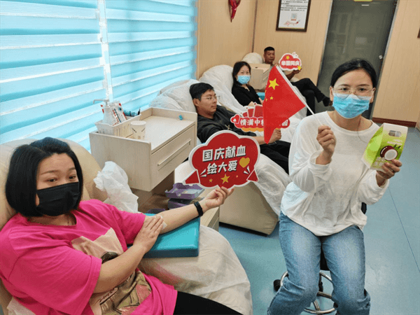 扬州:双节假期436位献血者绘大爱