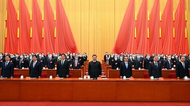 习近平：增强文化自觉坚定文化自信 展示中国文艺新气象铸就中华文化新辉煌