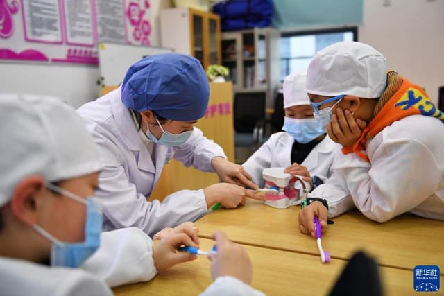 湖南长沙:寓教于乐——小朋友体验“小医生”