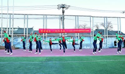 春季新学期,让我们“一起向未来”