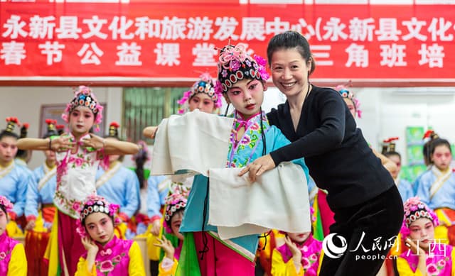 江西永新:戏曲公益课堂 欢乐度寒假