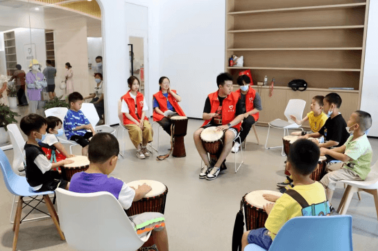 江苏泰兴:文明实践与爱“童”行 志愿服务精彩一夏