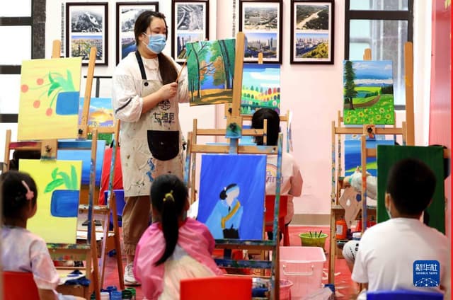 安徽合肥:“五彩假日”暑托班开启