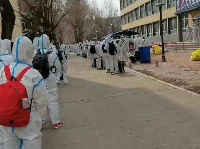 从市长到卫健委主任,本轮疫情60多人被问责