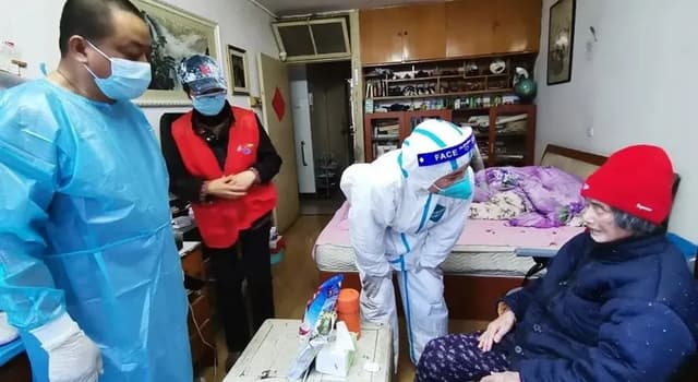 防疫、关爱两手抓,浦东织密更有温度的社区老年人服务保障网