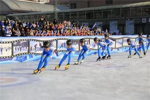 北京东城:点燃校园冰雪运动“火种” 16万人次青少年上冰上雪